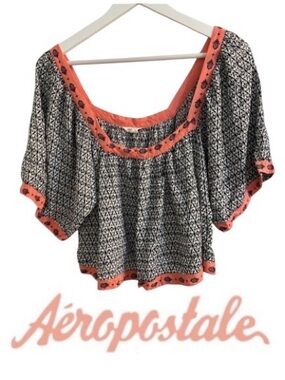 Medium Aeropostale Black and White Aztec Print Flowy Flutter Sleeve Crop Blouse